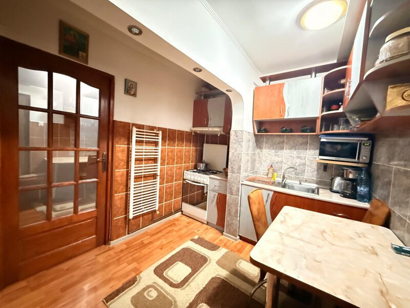 Iosfein, apartament 2 camere, 42 mp utili.
